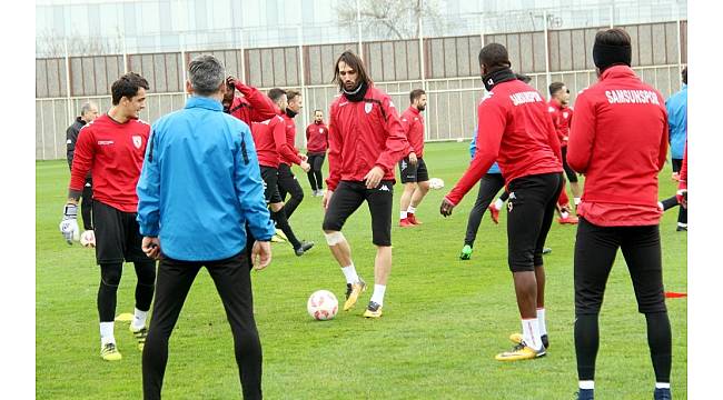 Samaras: "Eski Samaras değilim ama çok çalışıyorum"