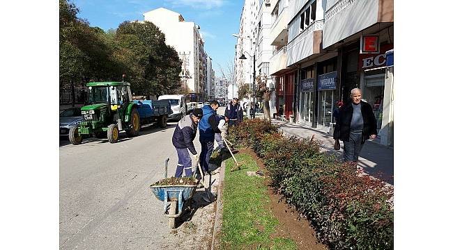 Şehzadeler'de yol ve kışlık bakım çalışmaları sürüyor