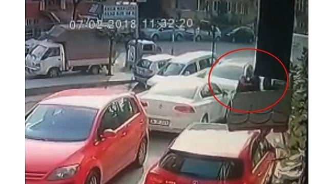 Şişli'de sokak ortasında işlenen kadın cinayeti kamerada