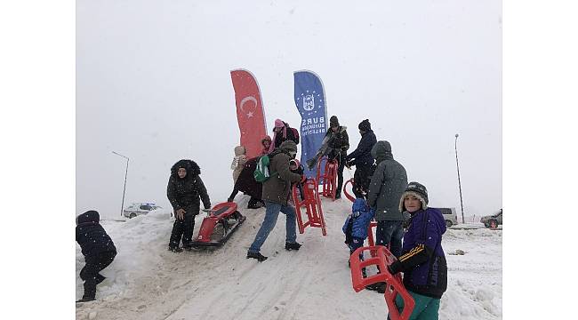 Uludağ'da 'kış şenliği' coşkusu