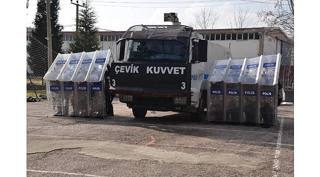 Uşak'ta Çevik Kuvvet göreve hazır
