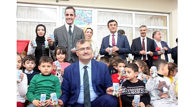 Van'da süt dağıtımı