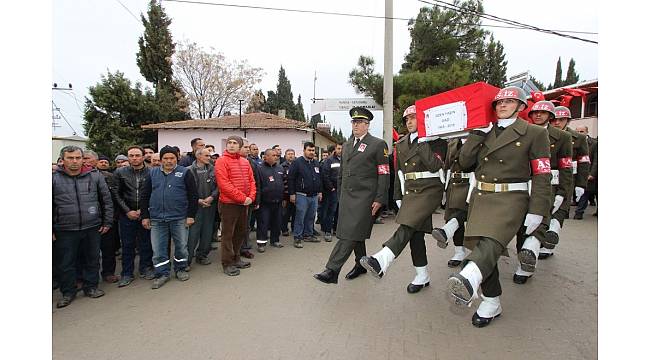 Vefat eden Güneydoğu gazisi askeri törenle toprağa verildi
