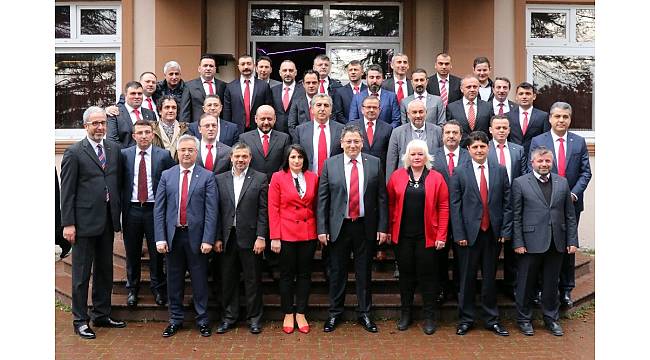 Yalçın ve ekibi 'Güçlü, öncü, güvenilir' sloganıyla yola çıktı