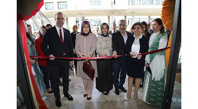 Yüreğir Belediyesi, Bilim ve Teknoloji Üniversitesi'nde sergi açtı