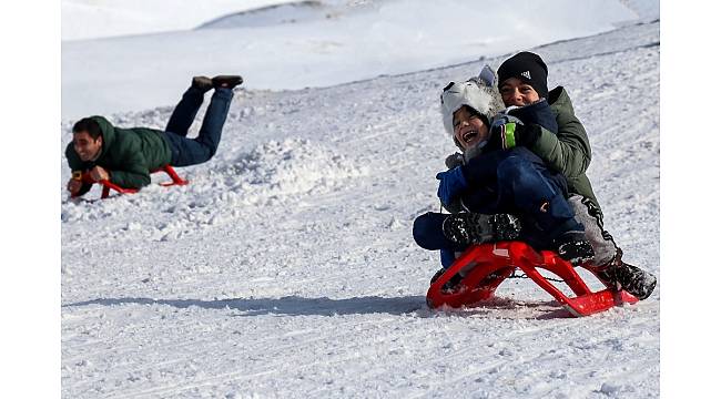 Zigana Dağı Kayak Tesisleri tarihinin en kalabalık günlerini yaşıyor