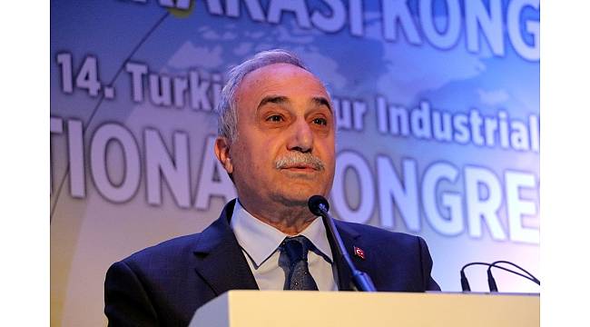 Bakan Fakıbaba, &quot;Türkiye&#39;de yılda 1,7 milyar ekmek israf ediliyor&quot;