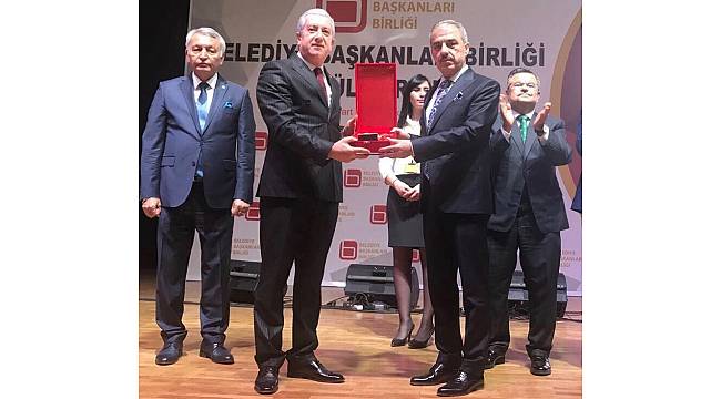 Bölgenin En Beğenilen Belediye Başkanı İrfan Dinç seçildi