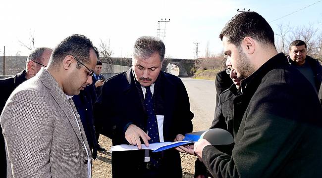 Büyükşehir 6 metrelik yolu 22 metre genişliğine çıkarıyor