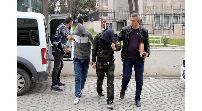 Gümüşçüyü soyup pavyonda yakalanan hırsızlar serbest bırakıldı