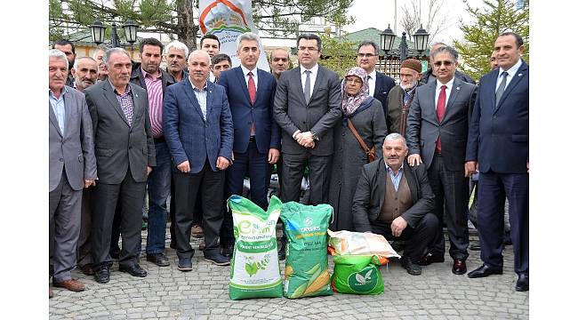 Gümüşhane'de çiftçilere 102,3 ton yem bitkisi tohumu dağıtıldı