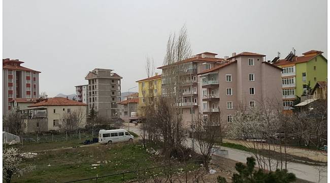 Isparta'daki fırtına şiddetini artırarak devam edecek