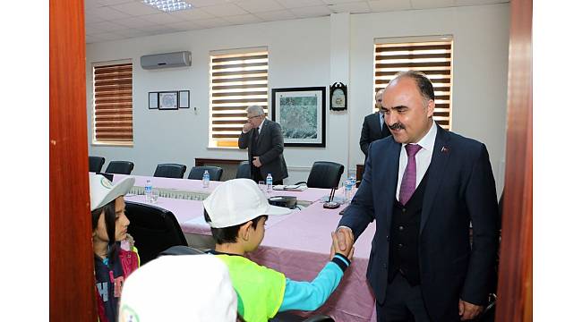 Isparta'daki ilkokul öğrencilerinden 'Çevre Polisi' Projesi
