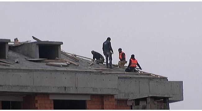 İstanbul&#39;da işçilerin ölümle dansı kamerada