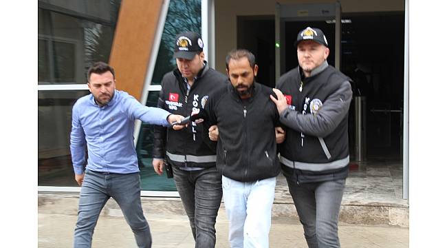 İzmit'ten çaldıkları kamyoneti çekerek İstanbul'a kadar götürdüler