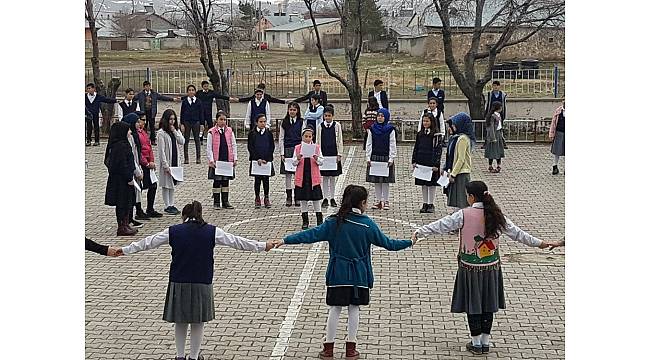Kadınlar Gününde kadın sorunlarına dikkat çektiler