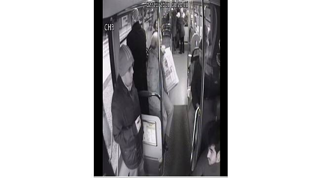 Kahraman otobüs şoförü kalp krizi geçiren kadını hastaneye yetiştirdi