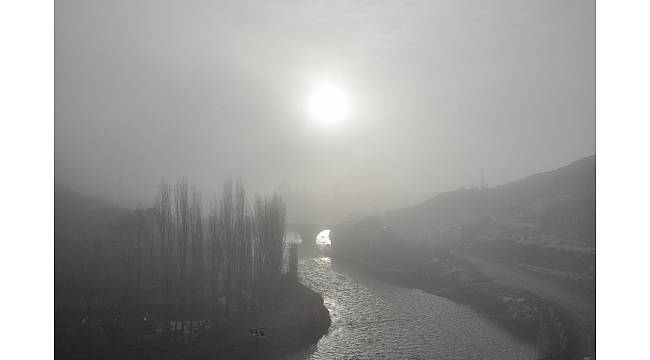 Kars Kalesi sis arasında kayboldu
