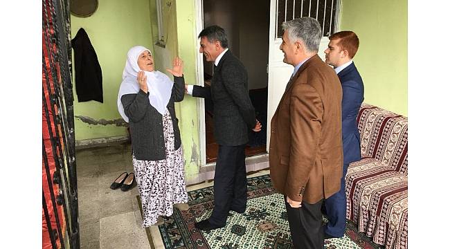 Kaymakam Özkan'dan, şehit annelerine anlamlı ziyaret