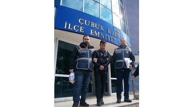 Kendisini "polis" olarak tanıtan dolandırıcılar 85 yaşındaki adamın 33 bin TL'sini aldı