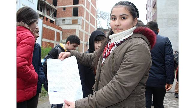 Küçük İclal'den Afrin'deki Mehmetçiklere mektup