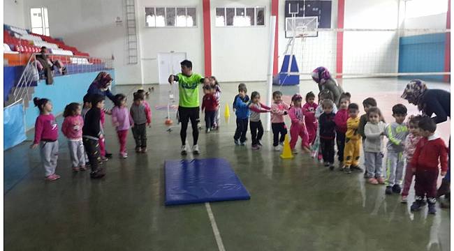 Minik öğrencilere sportif faaliyetler tanıtıldı
