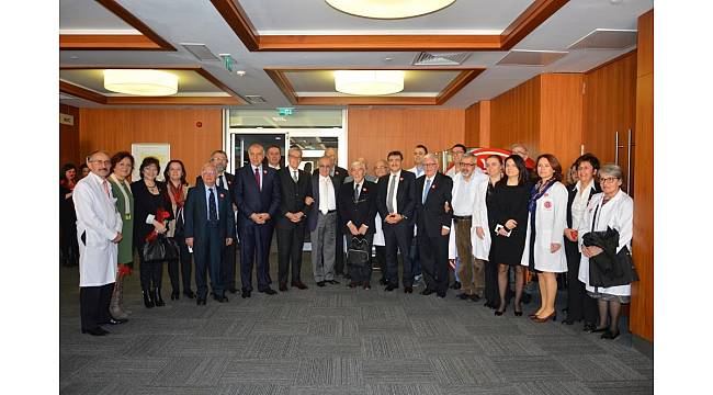 Prof. Dr. Hacısalihoğlu: "Tıbbiyeliler bugün de istiklal meşalesi"
