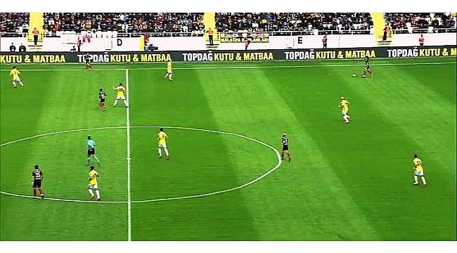 Stat Müdürü orta saha çizgisinin yamuk olduğu iddialarına cevap verdi