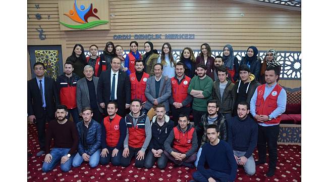 Sultanbekov, Türkiye için yazdığı şarkıyı ilk kez okudu