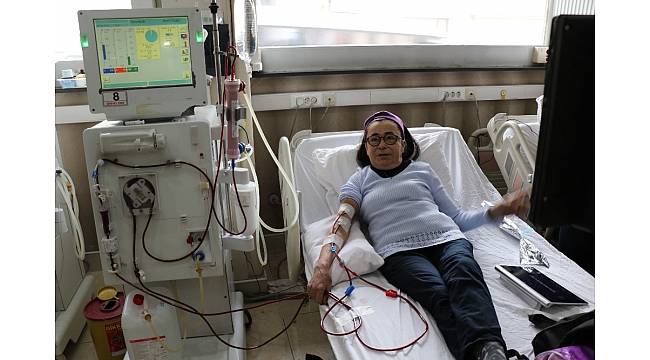 Tek başına hayat mücadelesi veriyor, 17 yıldır diyalize giriyor