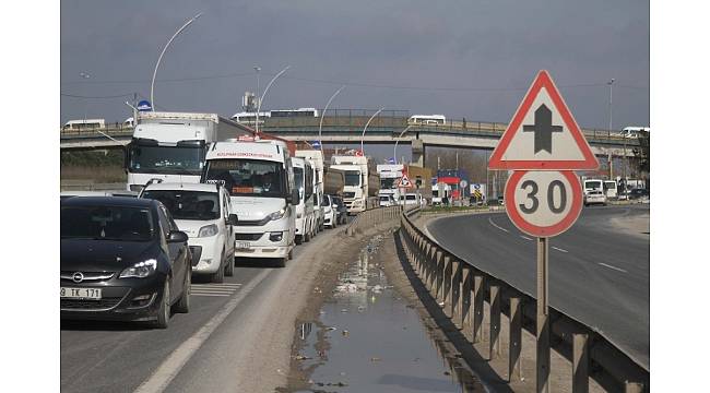 Tekirdağ'da tır parkları kazaya neden oldu