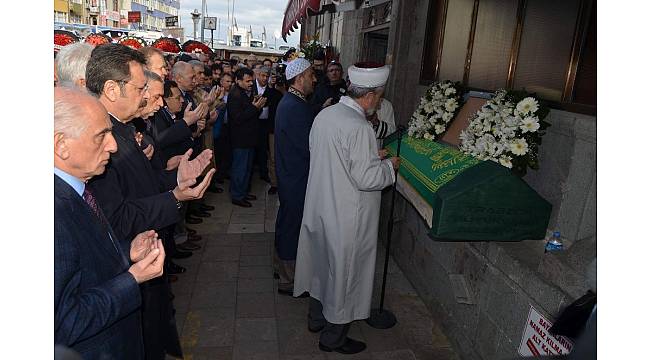 Trabzon Ticaret Borsası eski Başkanı Köleoğlu son yolculuğuna uğurlandı