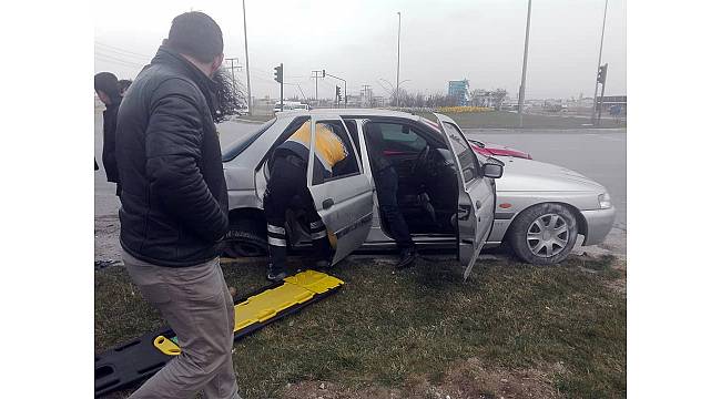 Trafik ışıklarının yanmaması kazayı da beraberinde getirdi