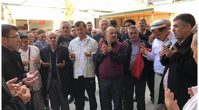 Umreden dönenler dualarla karşılandı