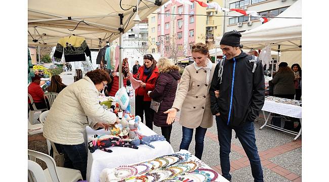 Üreten kadınlardan '8 Mart' kermesi