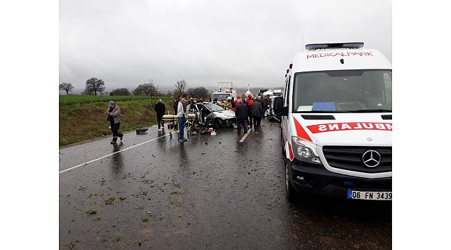 Uşak'ta zincirleme trafik kazası: 3 ölü, 3 yaralı