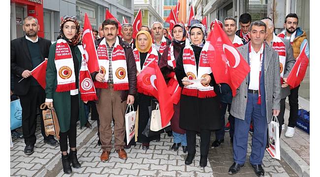 Vanlı gaziler ve şehit aileleri Mehmetçik'e destek için Hatay'a hareket etti