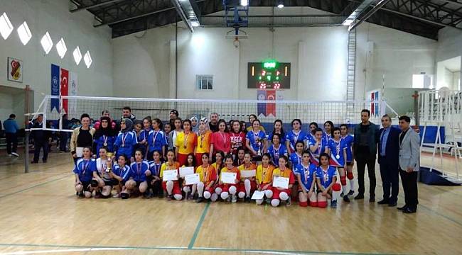 Voleybolda şampiyonlar belli oldu