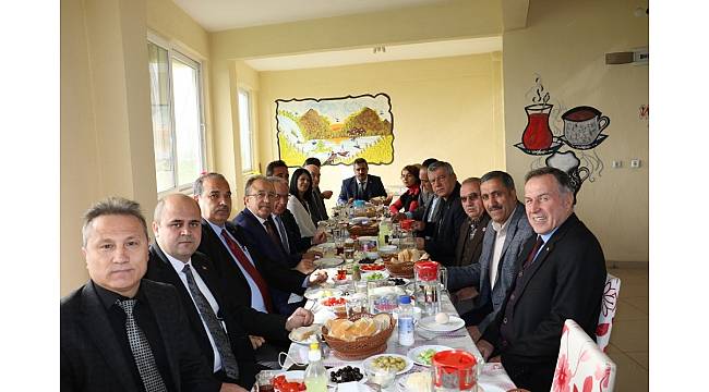 Yağcılar sakinleri Büyükşehir ve MASKİ'yi ağırladı