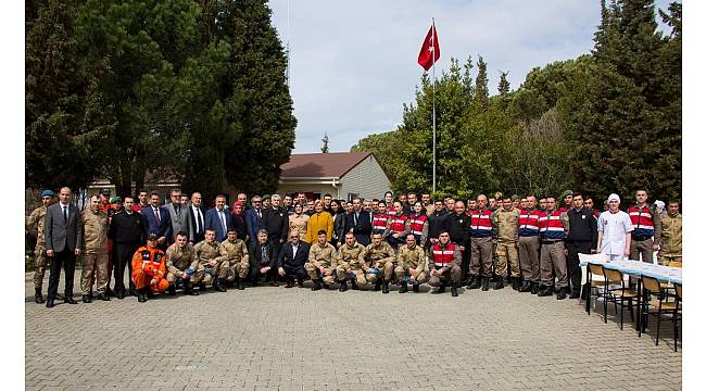 Zaferin yıl dönümünde Mehmetçiğe anne yemeği