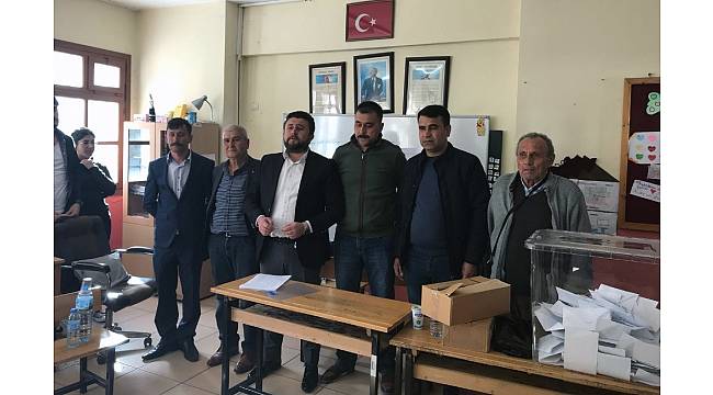 AK Partililer Milas'ta mahalle başkanlarını seçimle belirliyor