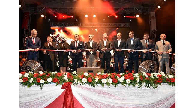 Alanya Devlet Bahçeli Yaşam Alanı İrem Derici konseriyle açıldı