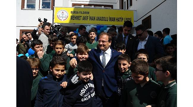 Başbakan Yardımcısı Çavuşoğlu Bursa&#39;da okul açılışına katıldı