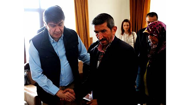 Başkan Türel&#39;den şehit ailesine ziyaret