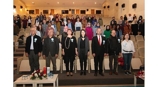 Bitlis'te 'Ben Nasıl Ben Oluyorum?' semineri
