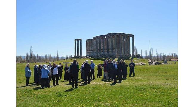 Çavdarhisar Aizonai Antik Kenti'ne ilgi artıyor