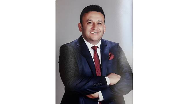 Çenesiz adaylığını açıkladı