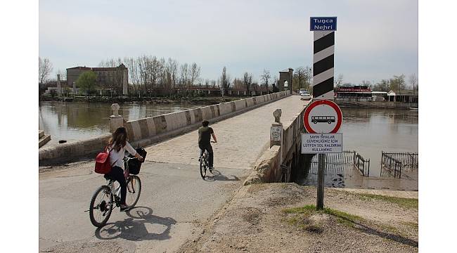 Edirne'de Tunca Nehri yatağına döndü
