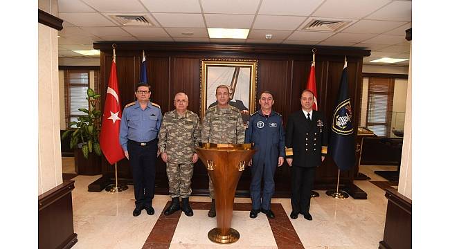 Genelkurmay Başkanı Akar Gölcük'te