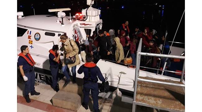 İzmir'de 98 kaçak göçmen yakalandı